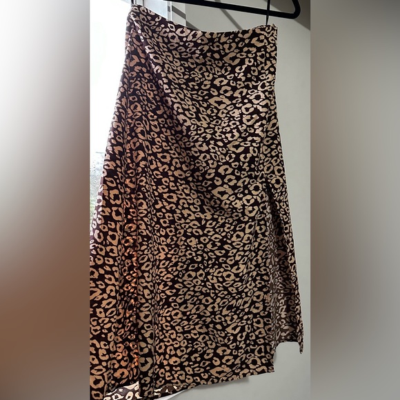 SHEIN All Over Print Split Thigh Skirt- Medium - Picture 2 of 4